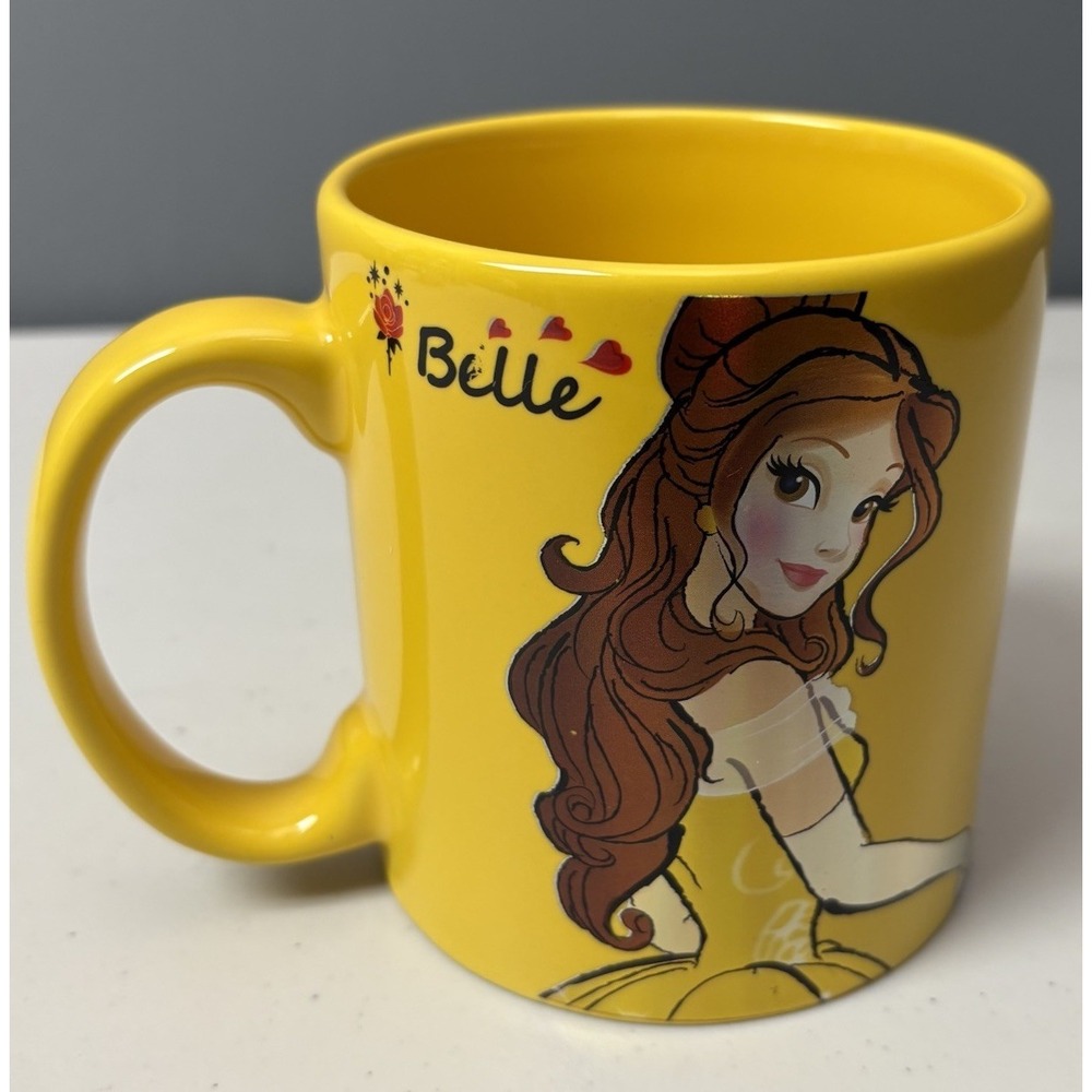 Disney Beauty And The Beast Princess Belle Glitter Yellow 20oz Coffee Mug